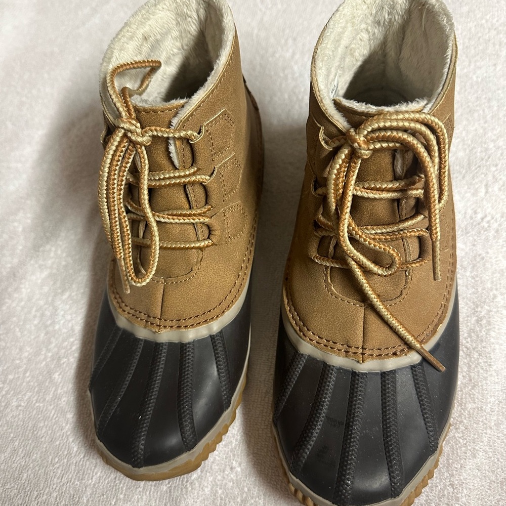 JBU Tan and Black Rain Boots